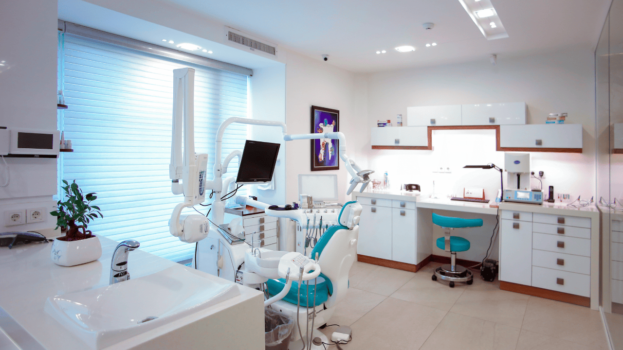 Best Dentist in Indore: Dr. Keshwani’s Dental Care Clinic